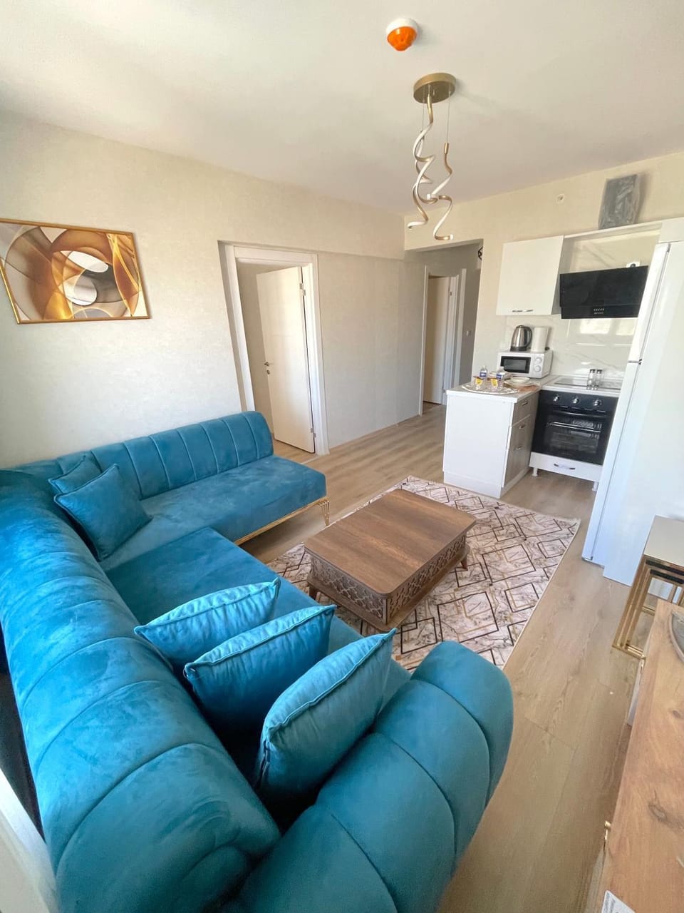 TV and multimedia, Kitchen or kitchenette, Living room, Seating area, Dining area, oven, stove