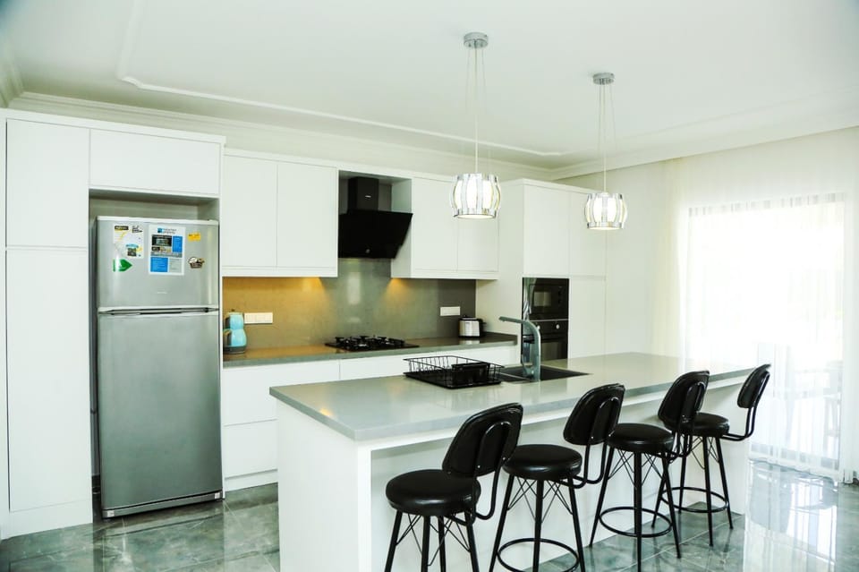 Villa-Sleeps 9-Parking-Pool-Bbq-Hot tub-Pets Villa in Dalyan