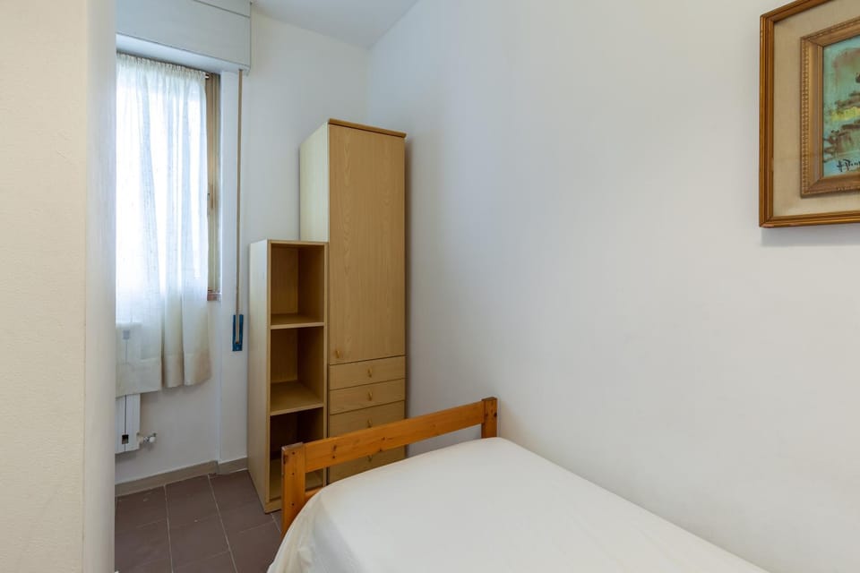 Property building, Living room, Bedroom