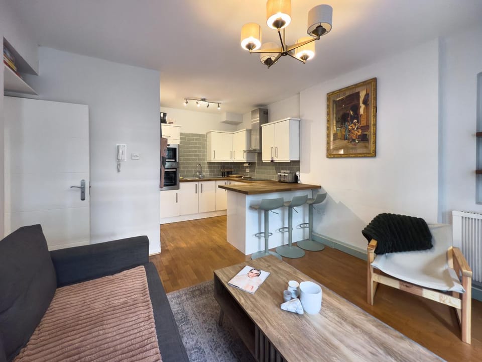 Living room, kitchen