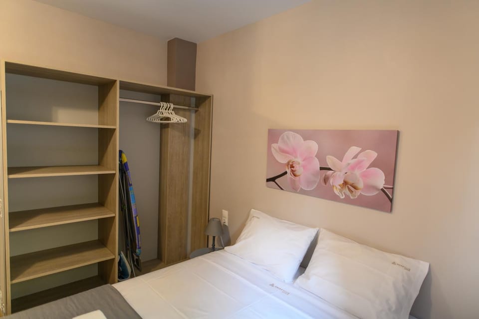 Bed, Bedroom, furniture, wardrobe