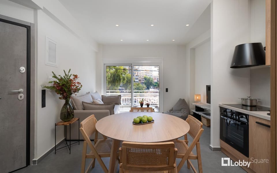 Kitchen or kitchenette, Living room, Seating area, Dining area, pet friendly