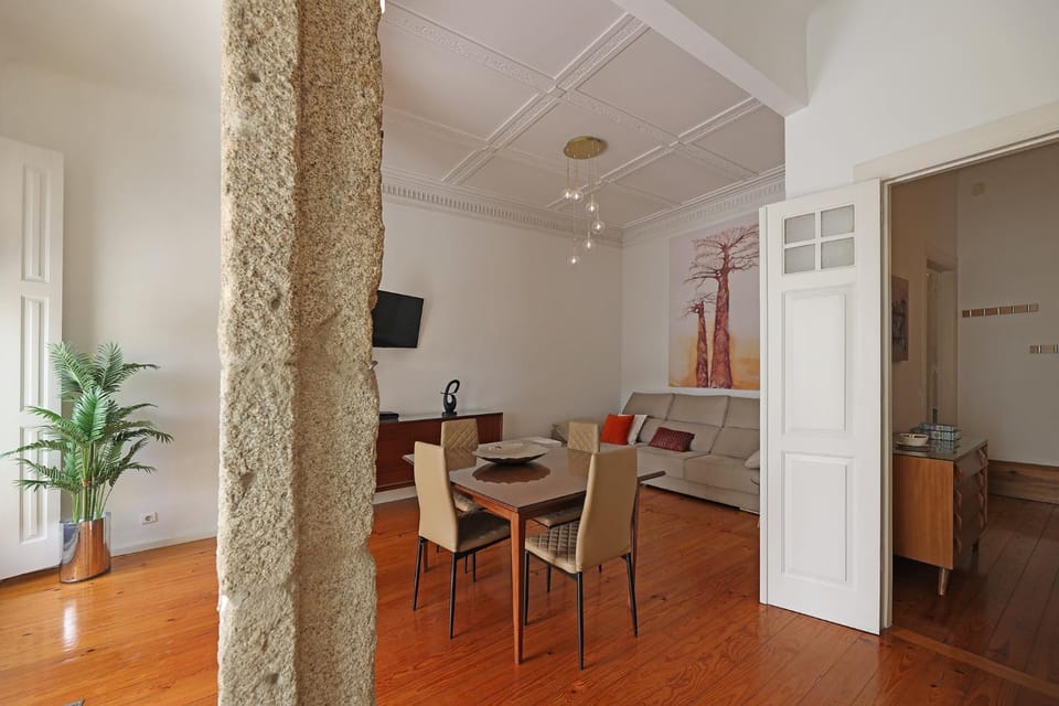 Seating area, Dining area