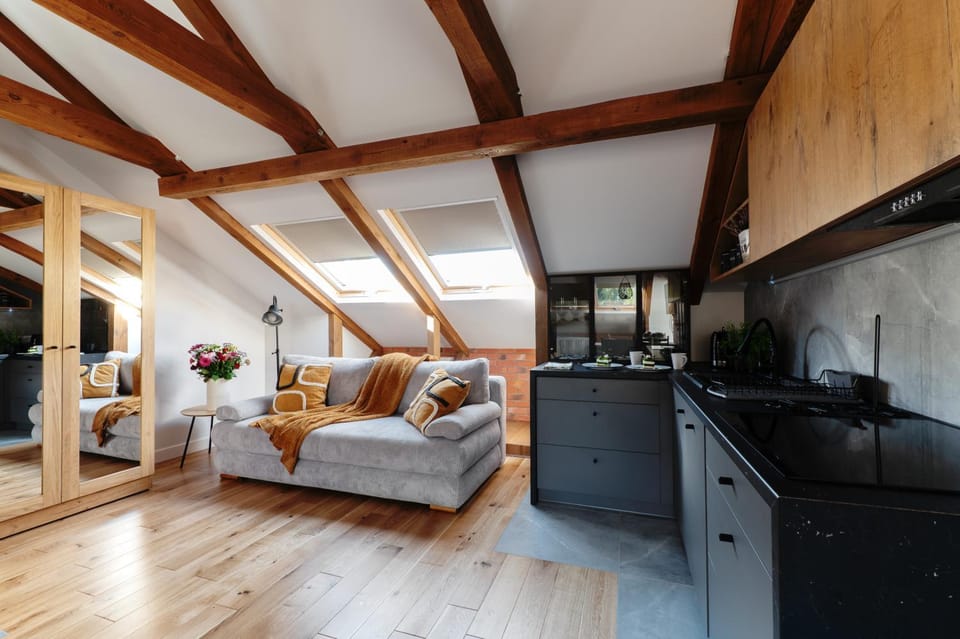 Kitchen or kitchenette, Seating area