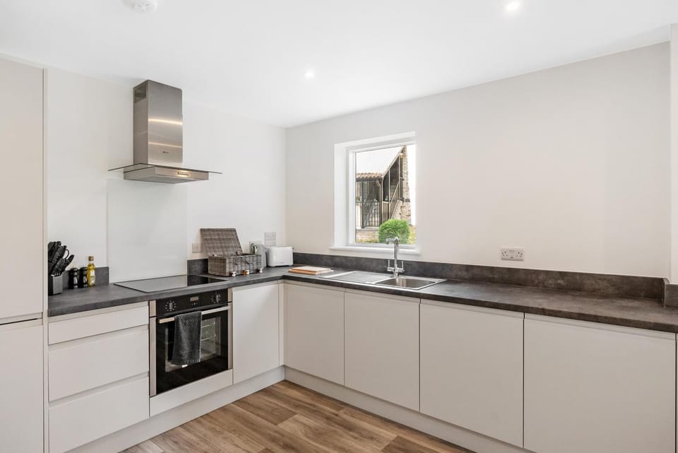 Kitchen or kitchenette, pet friendly, stove