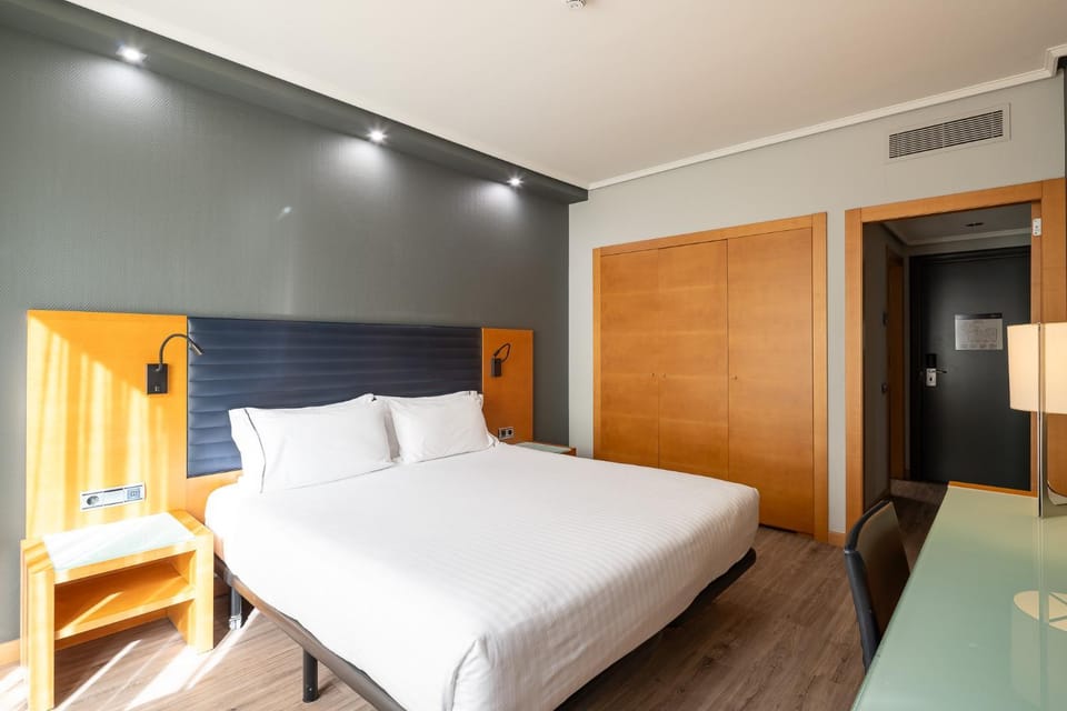 Bed, Bedroom, wardrobe