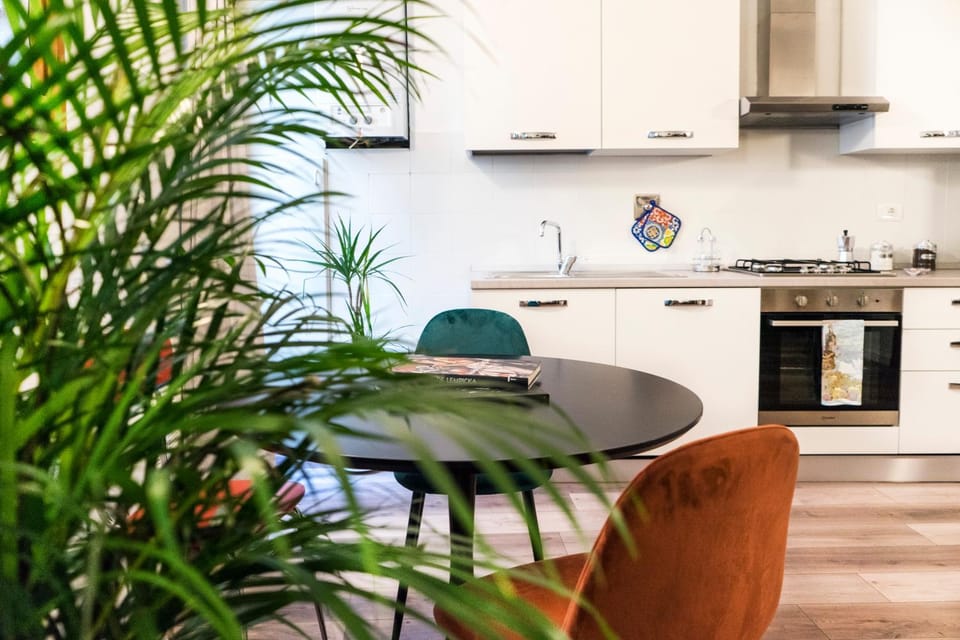 Kitchen or kitchenette, Living room, Seating area, dishwasher, pet friendly, stove
