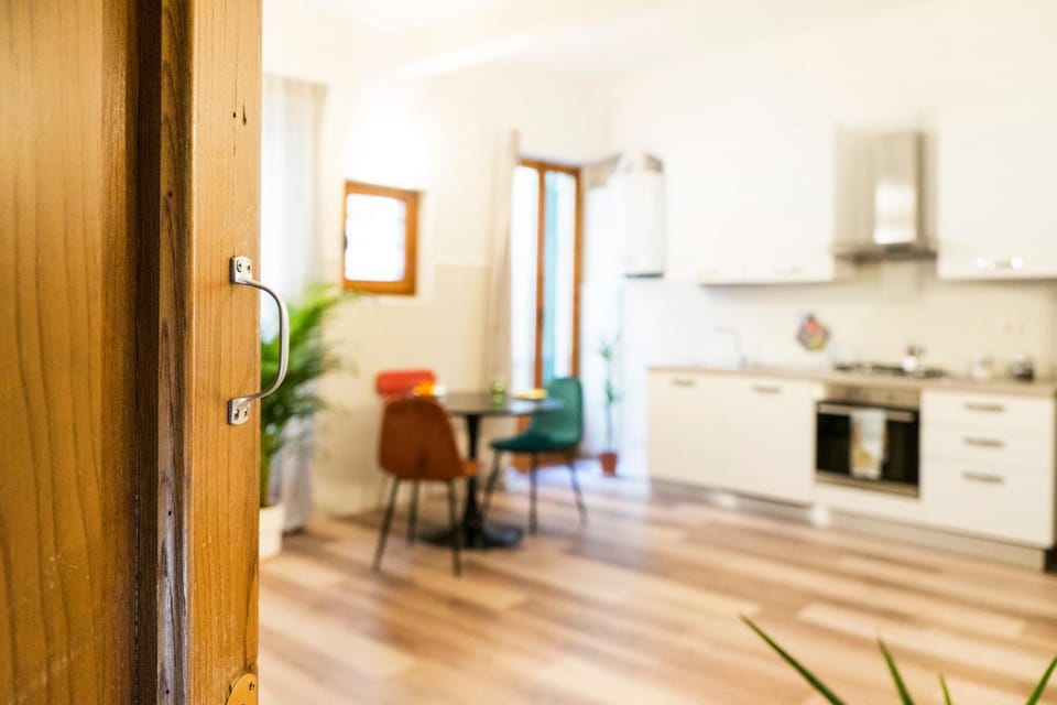 Kitchen or kitchenette, Dining area, dishwasher, pet friendly, stove