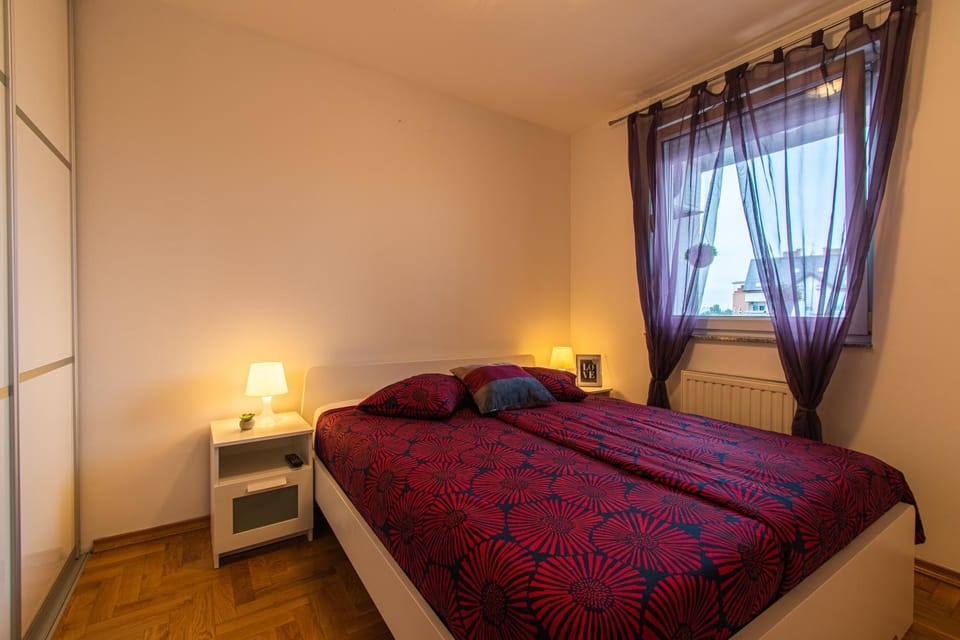 Bed, Bedroom, wardrobe