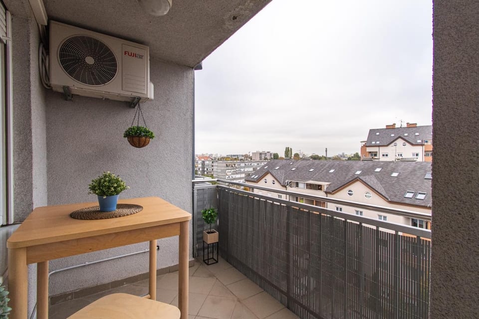 View (from property/room), Balcony/Terrace, Seating area