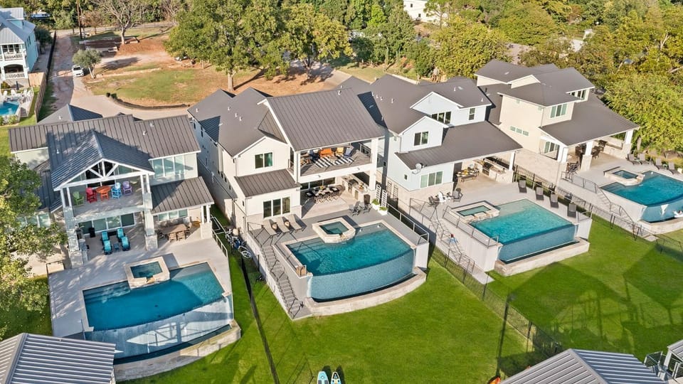 2 Luxury Waterfront Houses Side by Side House in Kingsland