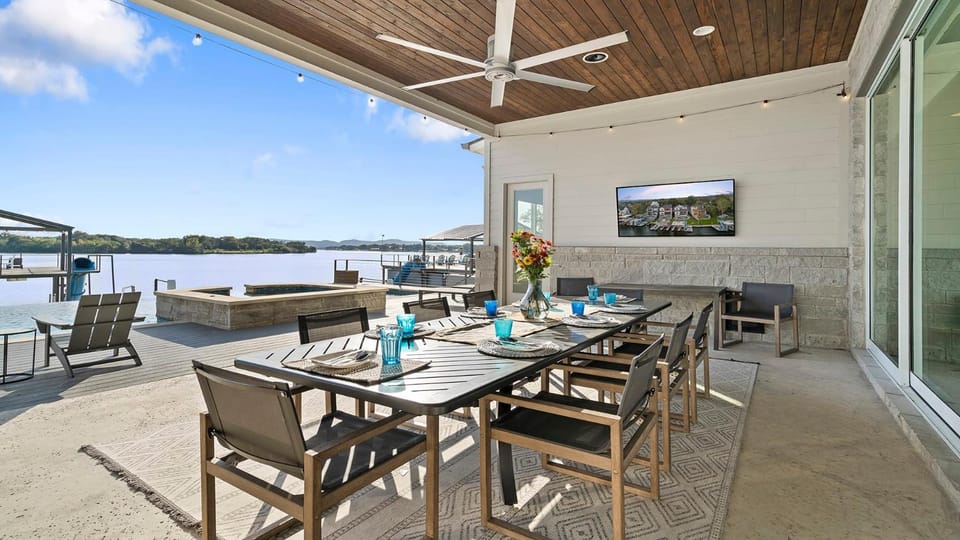 2 Luxury Waterfront Houses Side by Side House in Kingsland
