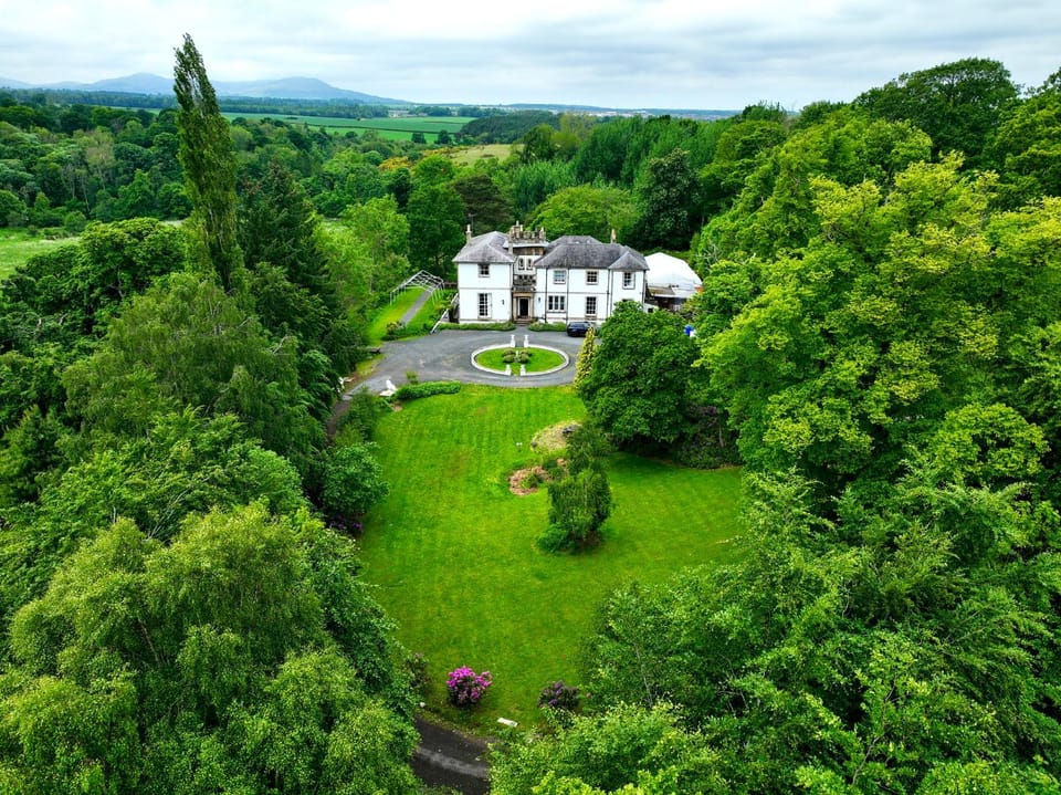Edinburgh Country Estate Rooms & Apartments Apartment in Scotland