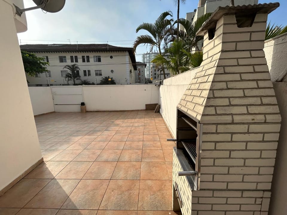 Apto terreo 50 metros da praia do Guaruja Apartment in State of São Paulo
