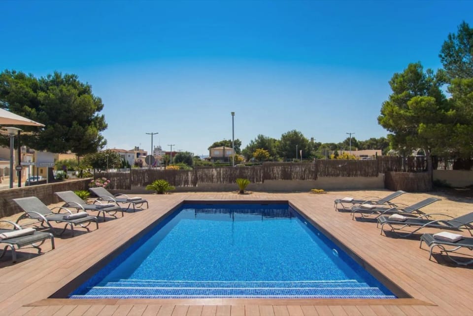 Property building, Swimming pool