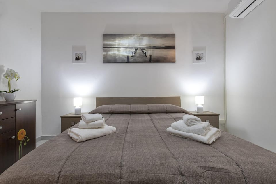 Living room, Bedroom