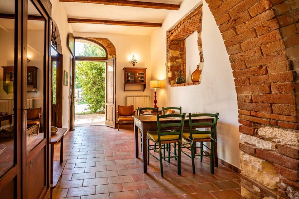 Marzia - Agriturismo La Valentina Farm Stay in Tuscany