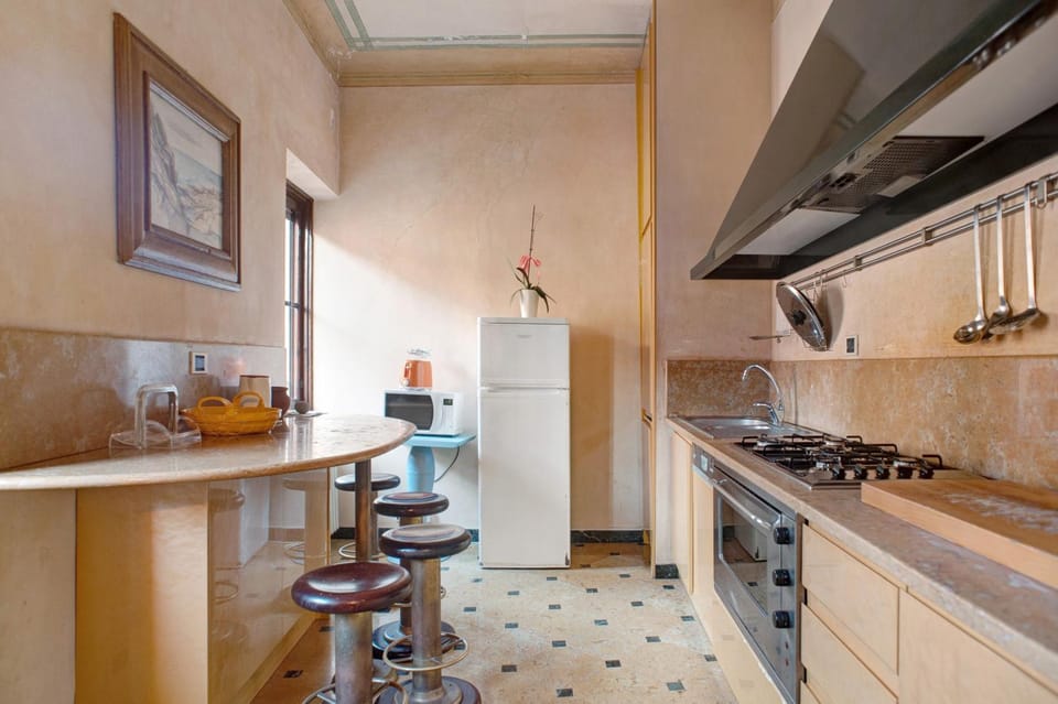 Kitchen or kitchenette, Living room