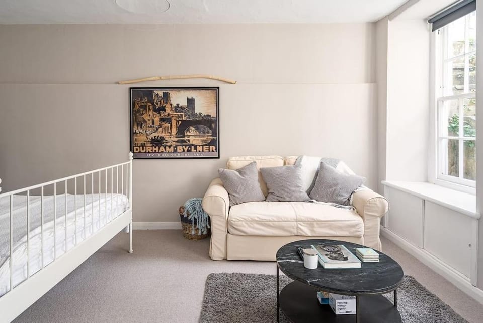 Stunning Basement Flat in Central Location Apartment in Bath