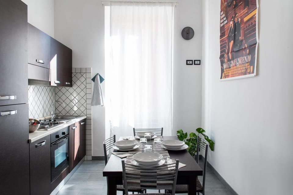 Property building, Kitchen or kitchenette, Living room