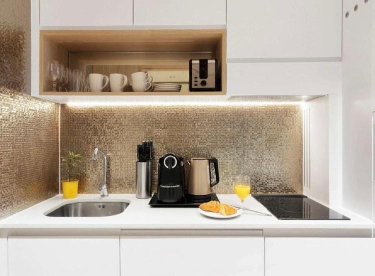 Hanza Tower 22 WHITE Jacussi & Sauna & Pool & SPA Apartment in Szczecin