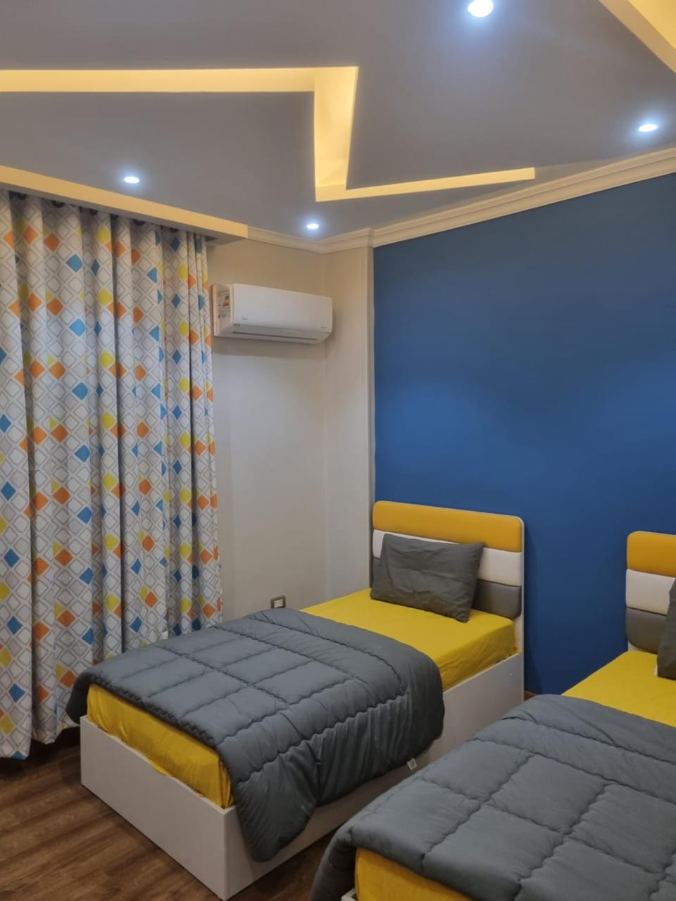 Bed, Photo of the whole room, Bedroom, air conditioner