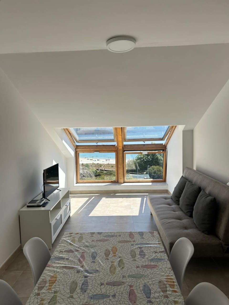 Natural landscape, TV and multimedia, Dining area, Sea view, internet