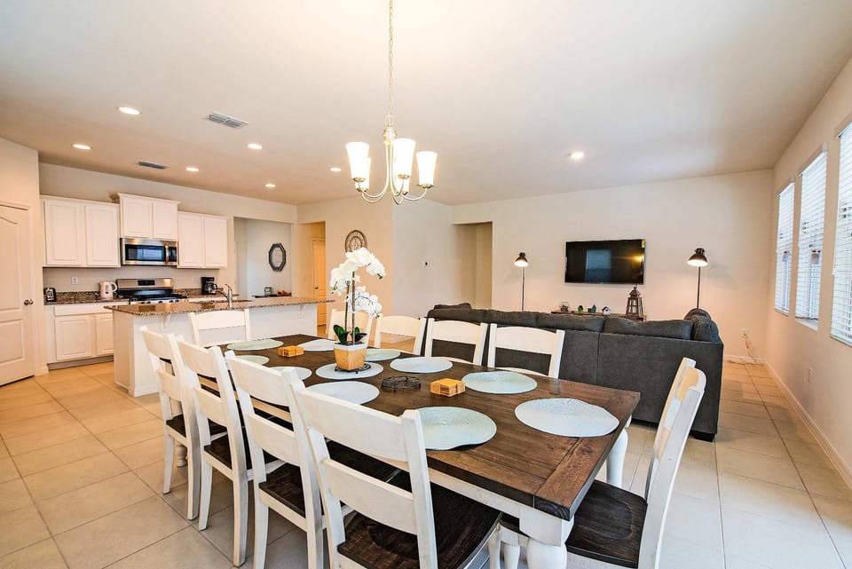 Charming 5BR Villa by Disney w Homey Private Pool House in Four Corners