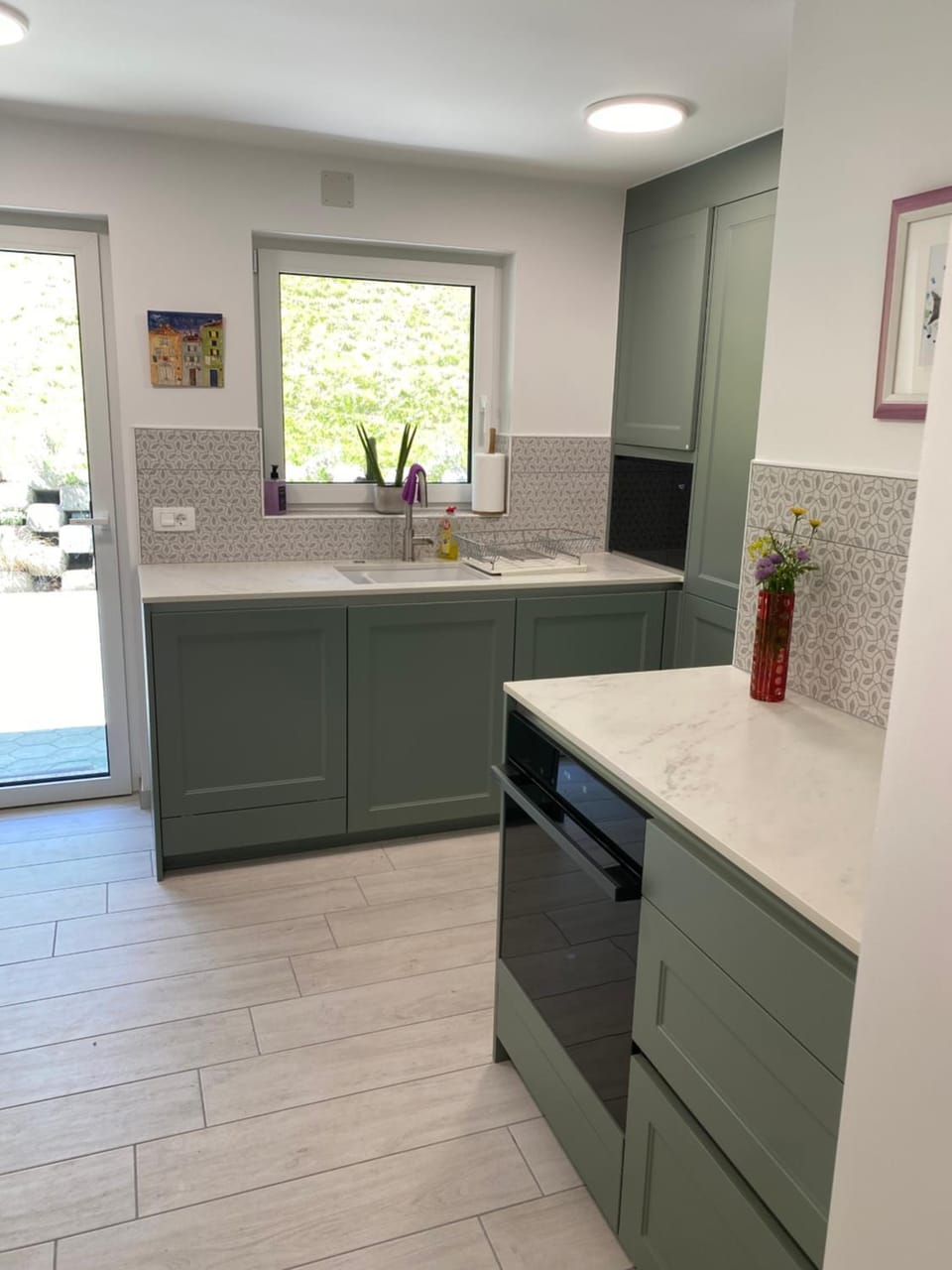 Kitchen or kitchenette