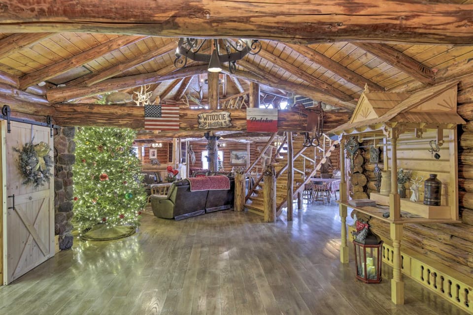 Ironwood 'Superior Home' ~ 4 Mi to Big Powderhorn! House in Wisconsin