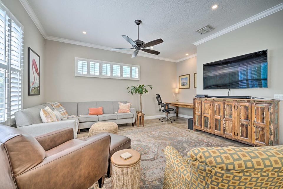 7 Mi to Disney: Reunion Resort Oasis w/ Pool House in Osceola County