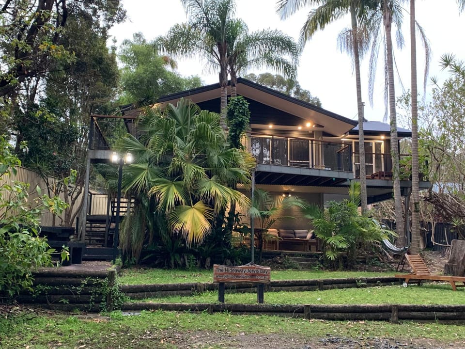 Property building, BBQ facilities, Children play ground, Garden, Beach, Beach, Garden view, flat iron