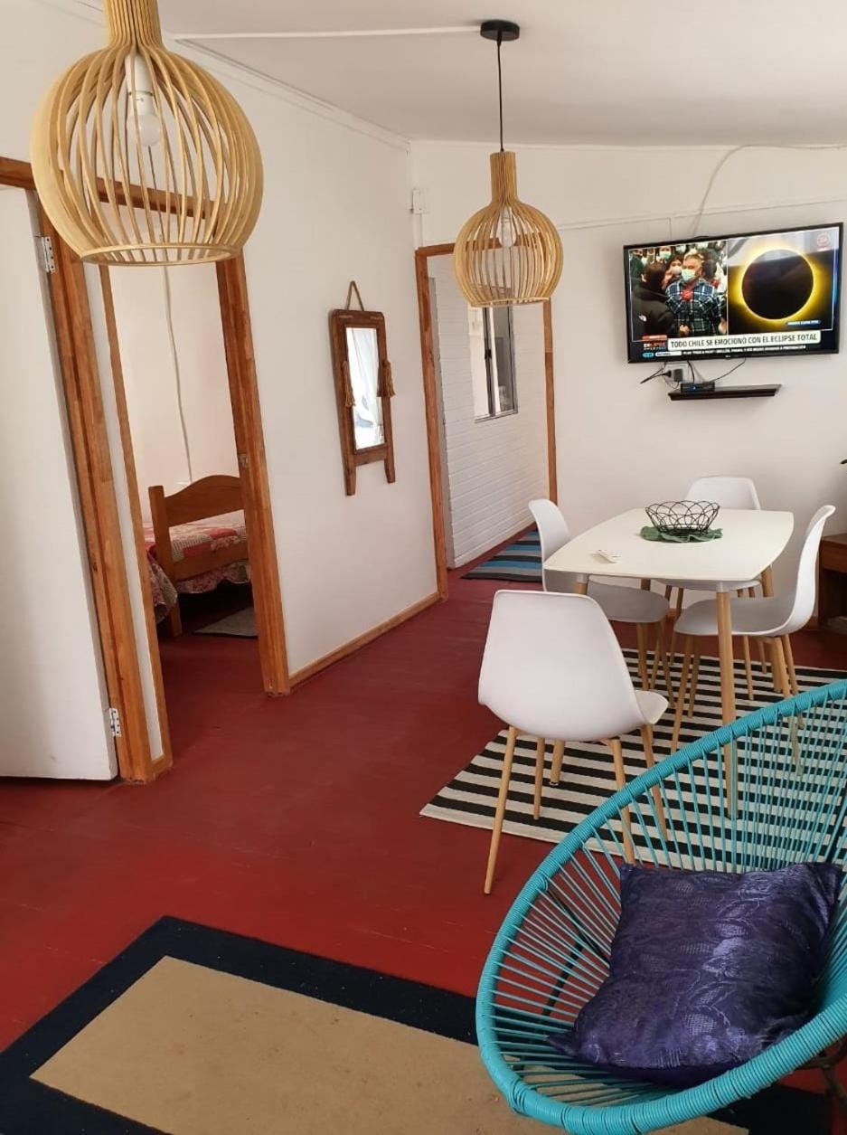 Communal lounge/ TV room, TV and multimedia, Living room, Seating area, Dining area