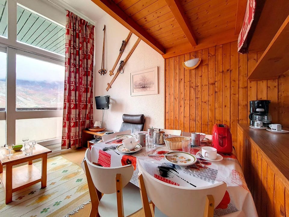 Duplex cosy, départ ski aux pieds, balcon ensoleillé - FR-1-344-944 Apartment in Les Allues