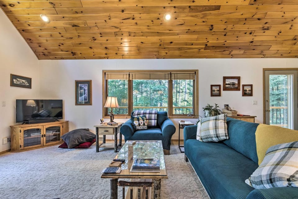 Elcho Escape w/ Private Dock on Post Lake! House in Wisconsin