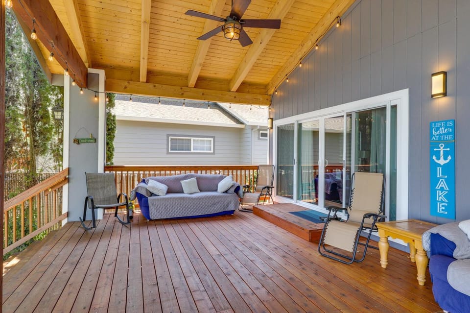Spacious Lakeport House on Clear Lake w/ Dock House in Clear Lake