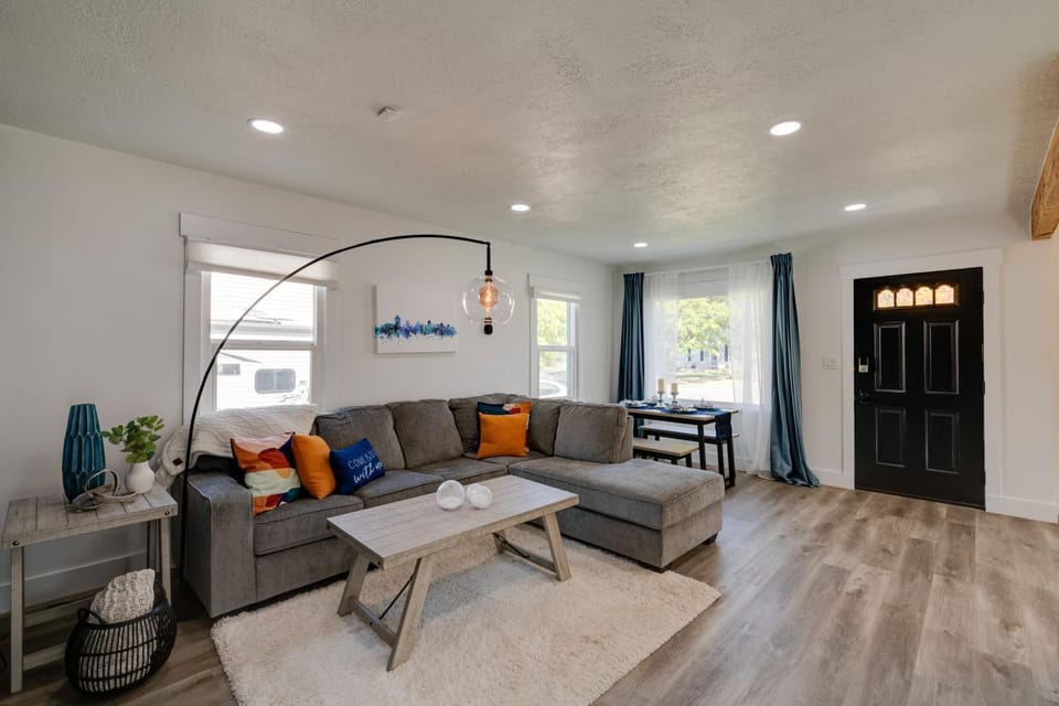 Cozy & Modern SLC Home: Yard, 6 Mi to Dtwn! House in Millcreek