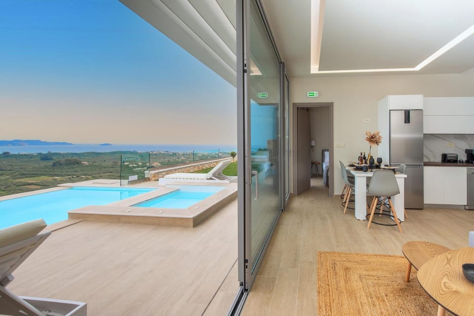 Day, View (from property/room), Balcony/Terrace, Pool view, Swimming pool