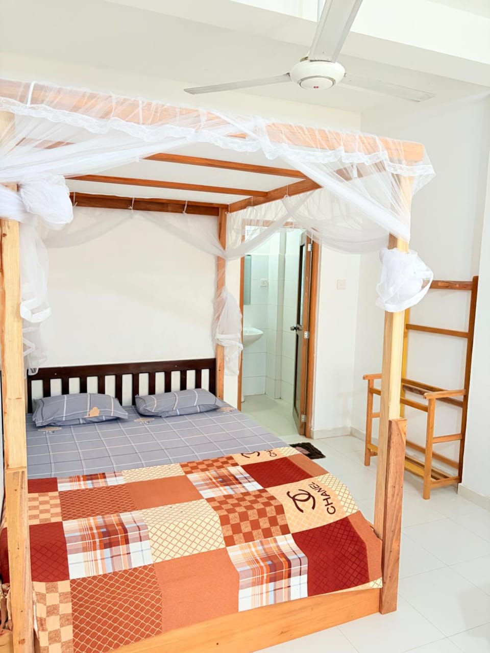 Villa 64 - Airport Transit Bed and Breakfast in Negombo