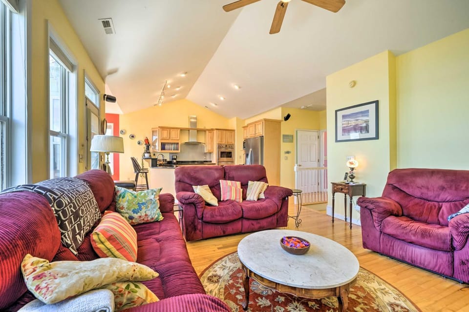 Charming Waterfront Home: Fish, Boat + More! House in Sneads Ferry