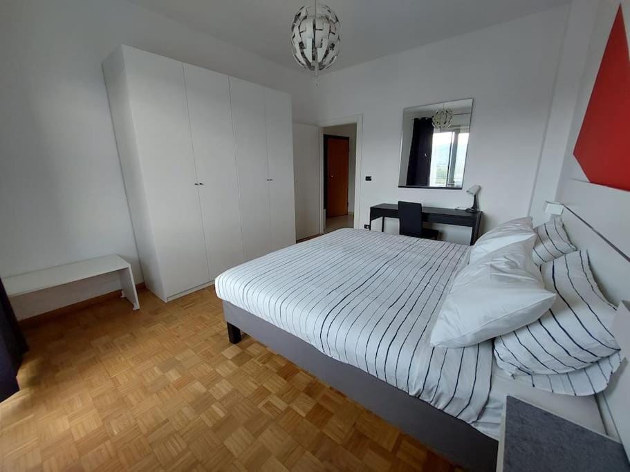 Casina 2 quadrati, vista collina Apartment in Turin