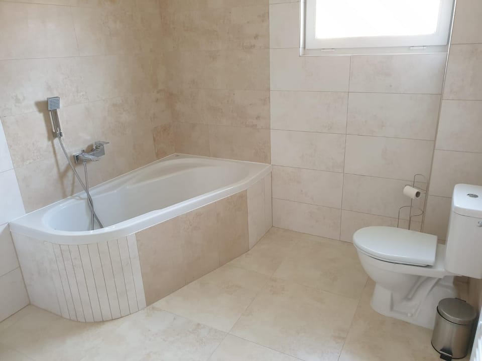 Toilet, Bathroom, Bath