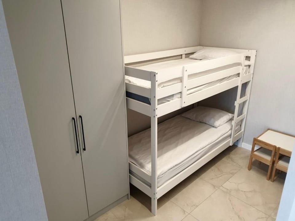 bunk bed