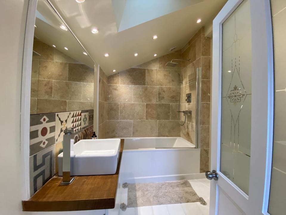 Bathroom, Bath