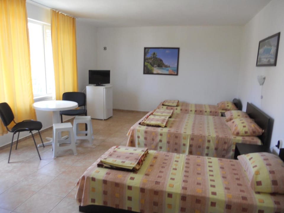 "Ахтопол"-стаи под наем с паркинг Bed and Breakfast in Burgas Province