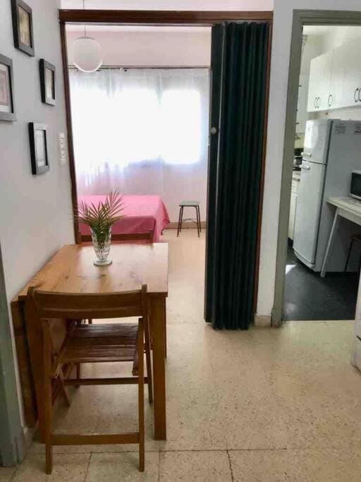 Photo of the whole room, Dining area
