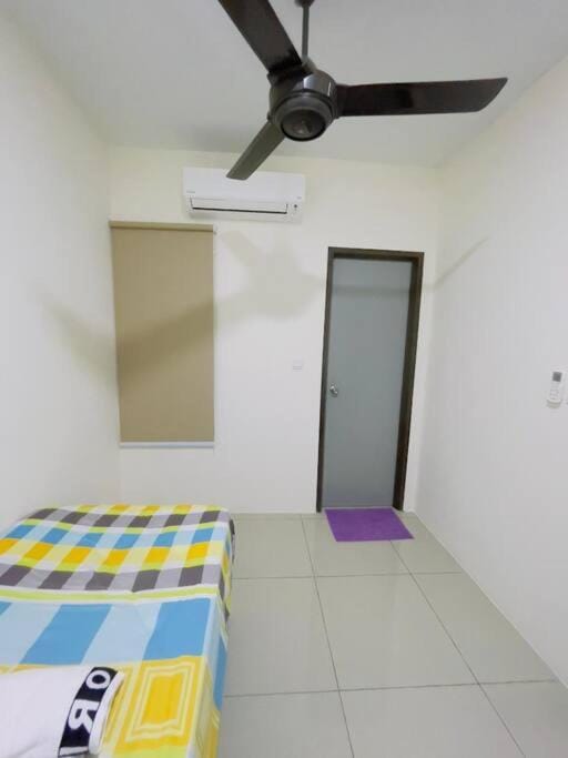 4 Room Sweet Home 12pax @ Puncak Alam House in Selangor, Malaysia