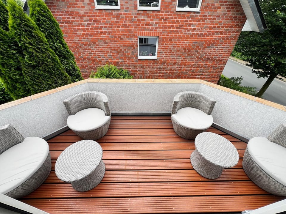 Off site, Balcony/Terrace