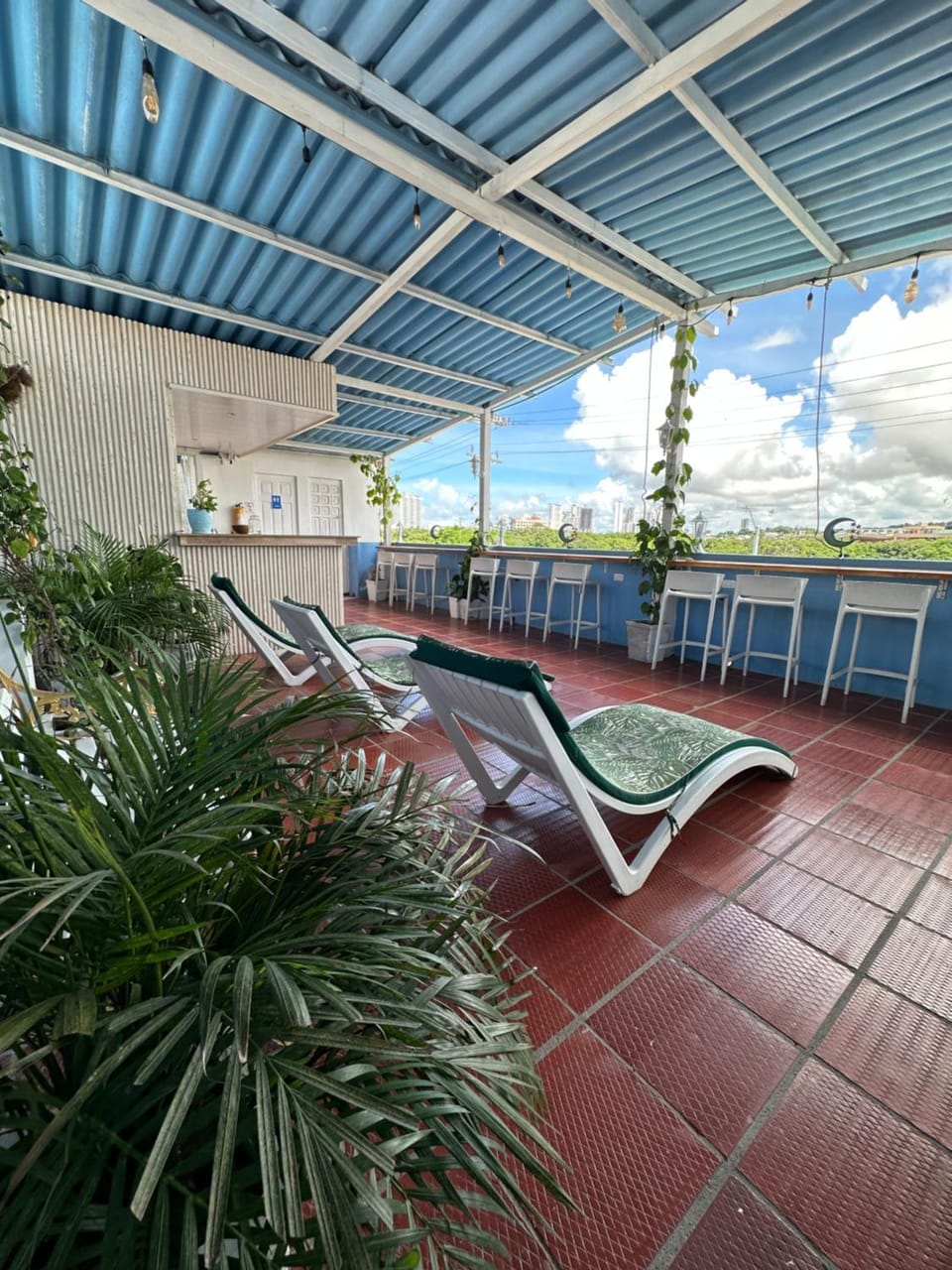 Patio, Restaurant/places to eat, Day, Natural landscape, View (from property/room), Balcony/Terrace, Living room, Seating area, City view, Garden view, Lake view, Landmark view, sunbed