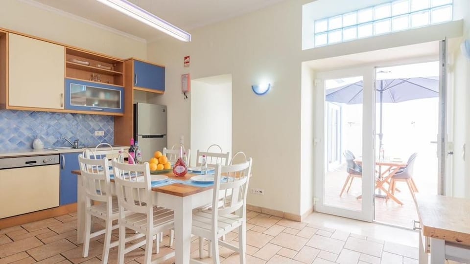 Refurbished beachfront house, Pool, AC, WiFi, Albufeira, sea view House in Albufeira